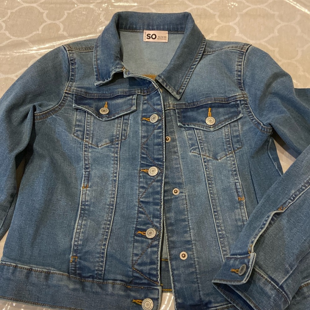 Girls denim jacket size XL 14/16